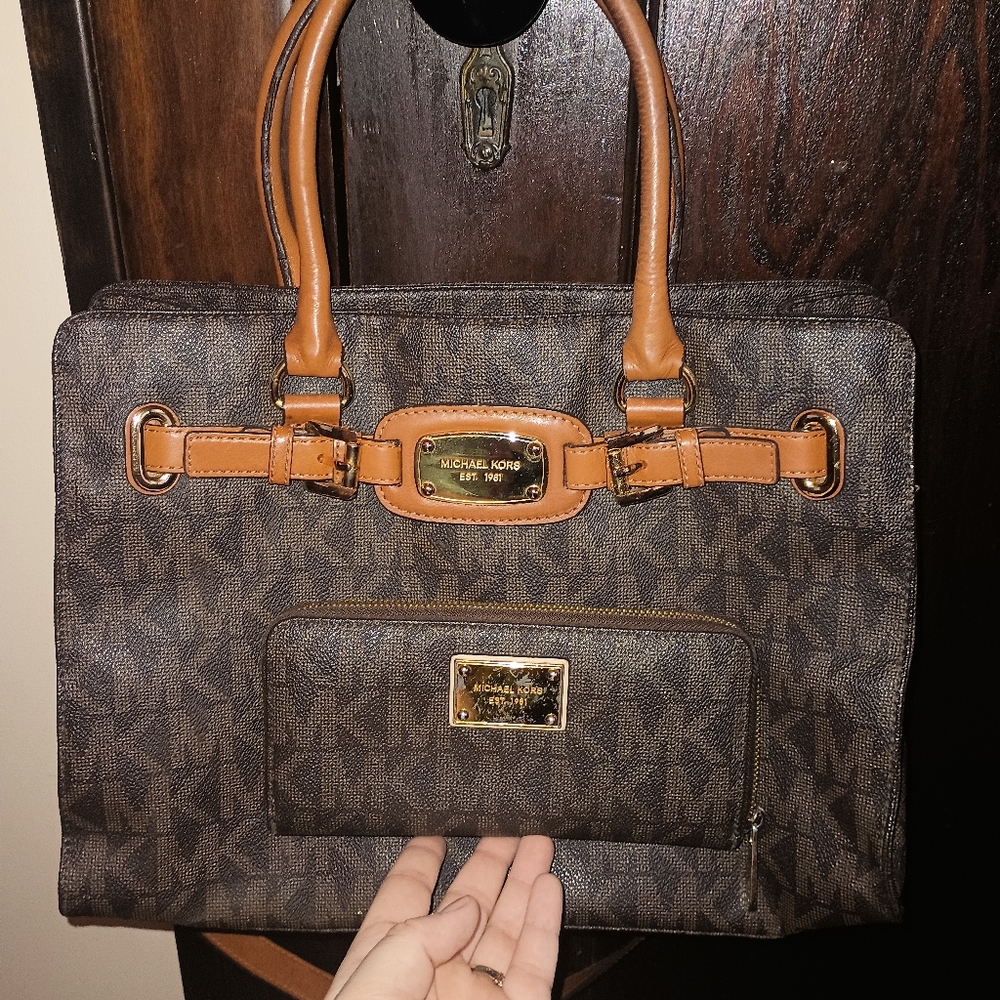Michael kors set